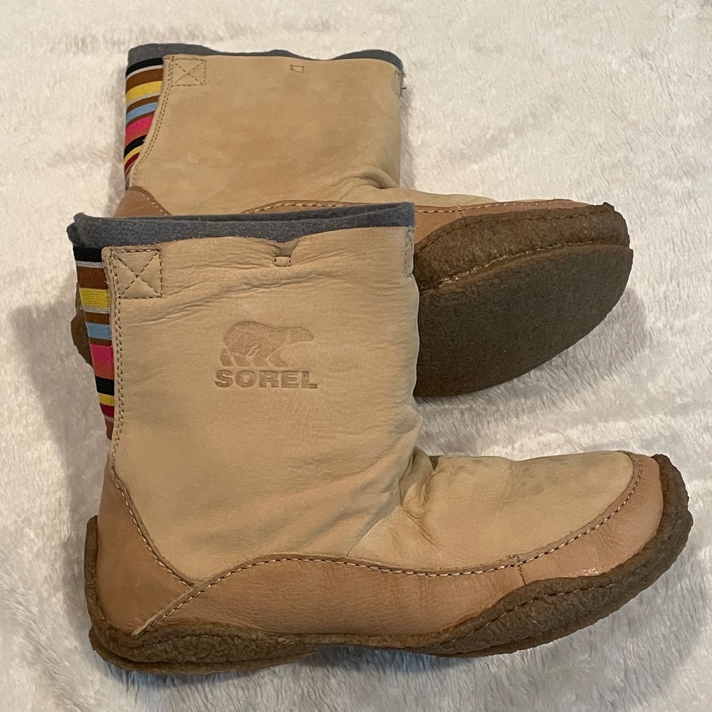 Sorel Moccasin Boots -  Winter Slip-On Boots  (Size 10)